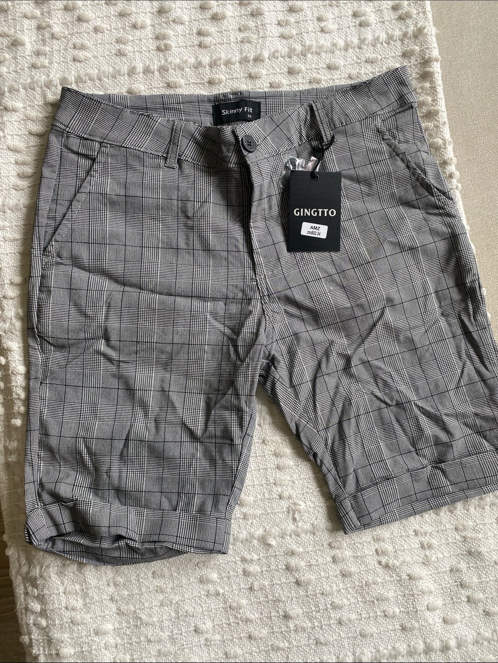 Gingtto Men's Gray Plaid Flat-Front Skinny Fit Shorts